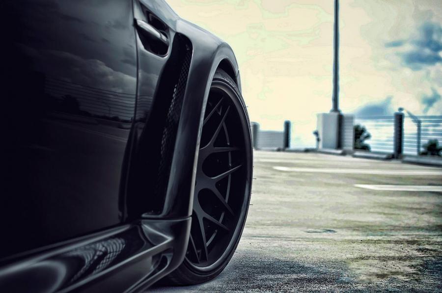  BMW M3 GTRS3 Black Version by Vorsteiner 2012 года  (фото 27 из 32)